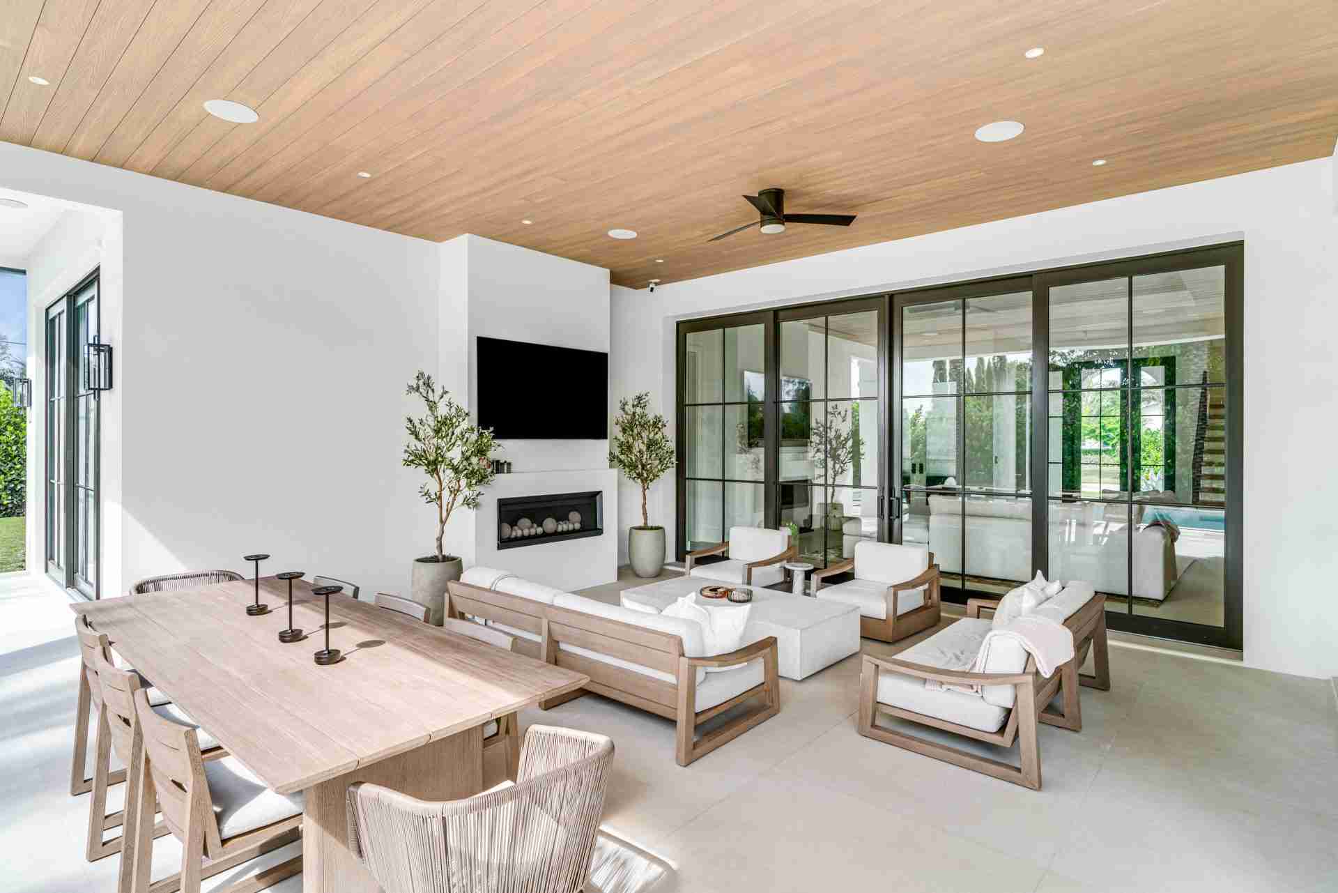Our Guide to Outdoor Luxury Living Spaces — image 5