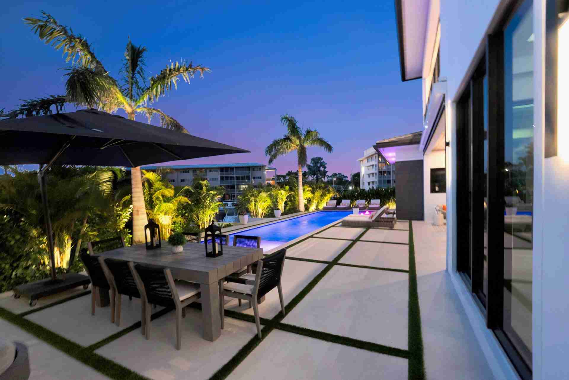 Our Guide to Outdoor Luxury Living Spaces — image 4