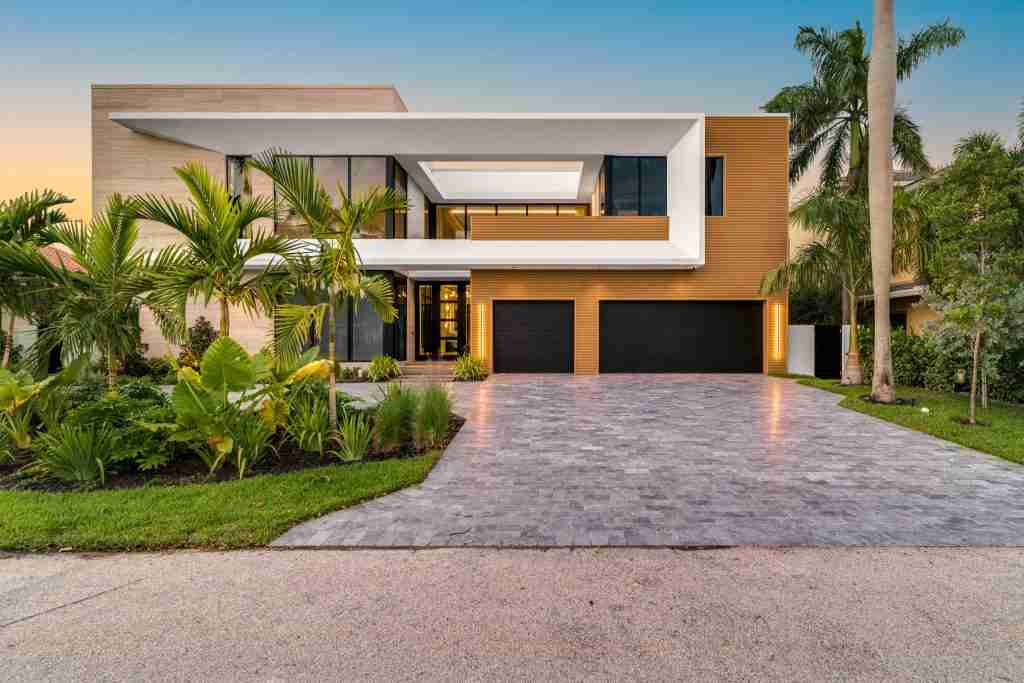Custom Beachfront Home vs. Pre-Built: What’s Right for You? — image 4