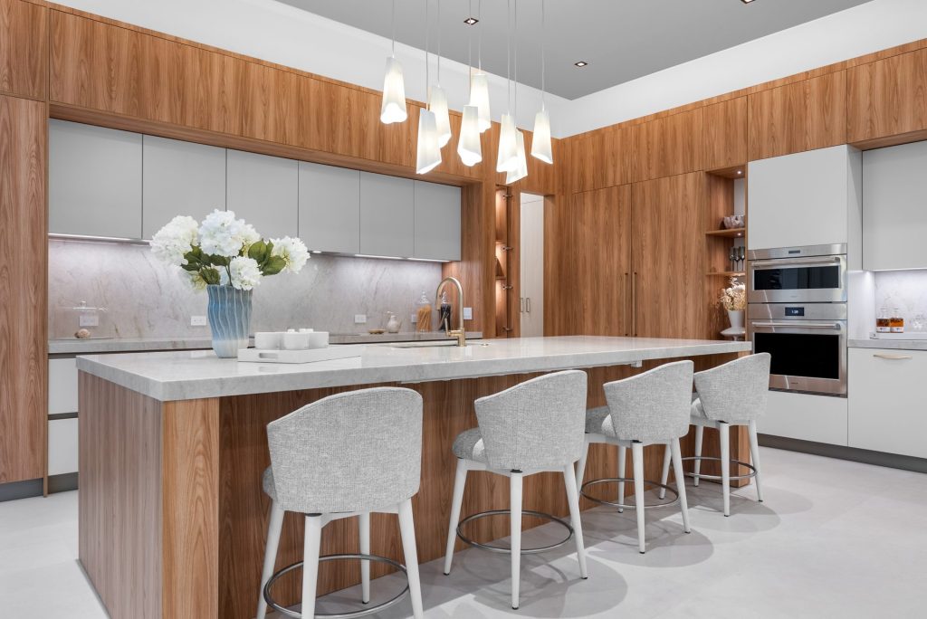 963 Dogwood Dr - Tropic Isle, Delray Beach — 6-bed, 6.5-bath custom waterfront home by Beachfront Builders (photo 4 of 40)