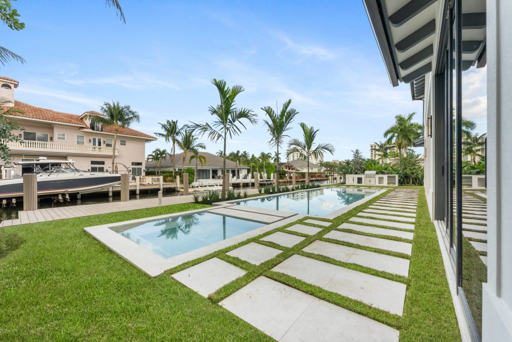 963 Dogwood Dr - Tropic Isle, Delray Beach — 6-bed, 6.5-bath custom waterfront home by Beachfront Builders (photo 32 of 40)