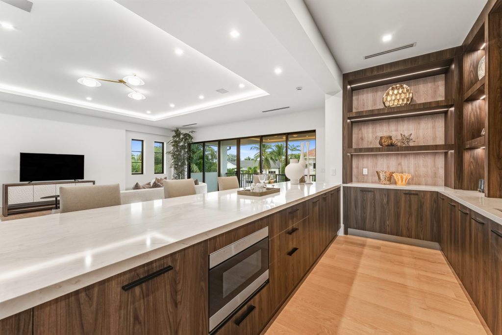 963 Dogwood Dr - Tropic Isle, Delray Beach — 6-bed, 6.5-bath custom waterfront home by Beachfront Builders (photo 24 of 40)