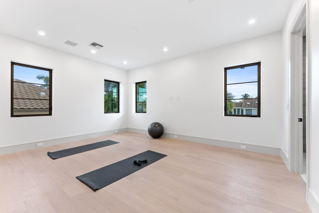 963 Dogwood Dr - Tropic Isle, Delray Beach — 6-bed, 6.5-bath custom waterfront home by Beachfront Builders (photo 18 of 40)