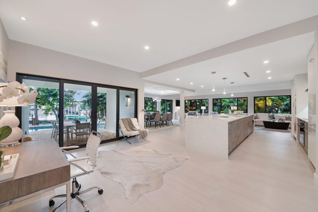 Del Haven, Delray Beach — 4-bed, 4.5-bath custom waterfront home by Beachfront Builders (photo 6 of 27)