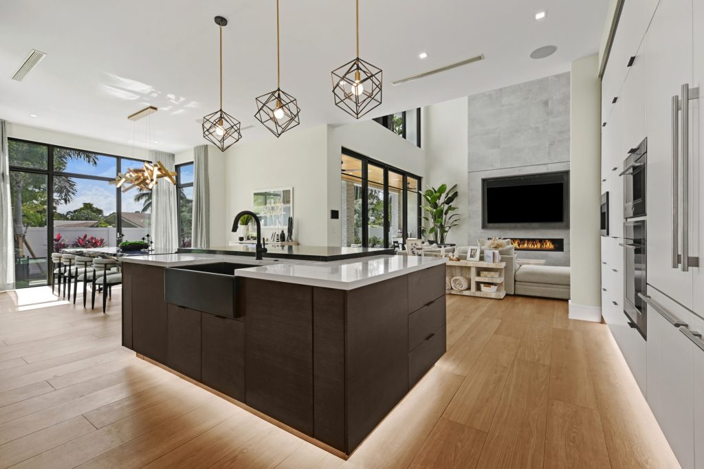 Chapel Hill, Boynton Beach — 5-bed, 4.5-bath custom home by Beachfront Builders (photo 7 of 41)