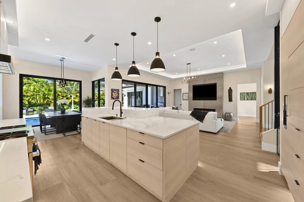 Whispering Pines, Boca Raton — 5-bed, 5.5-bath custom home by Beachfront Builders (photo 16 of 40)