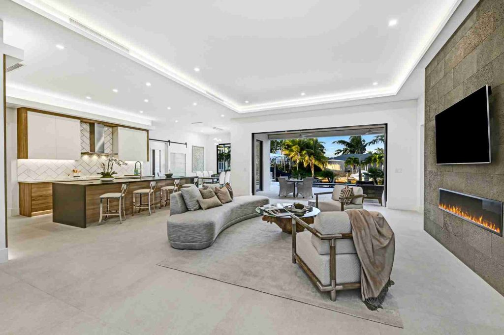 Coconut Palm Tropic Isle, Delray Beach — 6-bed, 6.5-bath custom waterfront home by Beachfront Builders (photo 49 of 59)