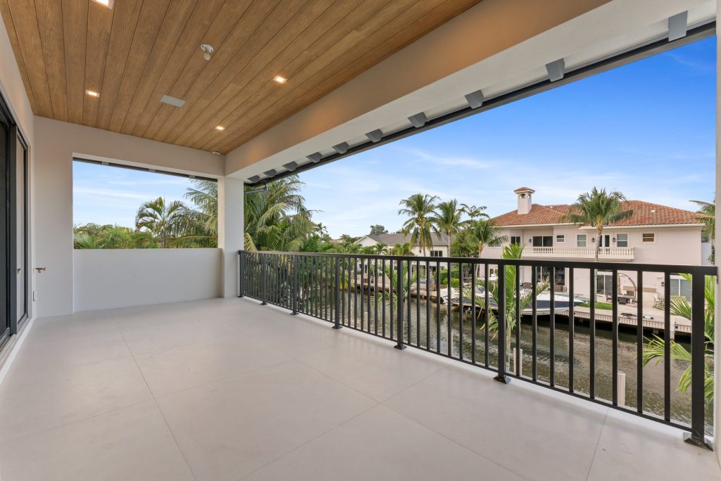 963 Dogwood Dr - Tropic Isle, Delray Beach — 6-bed, 6.5-bath custom waterfront home by Beachfront Builders (photo 20 of 40)