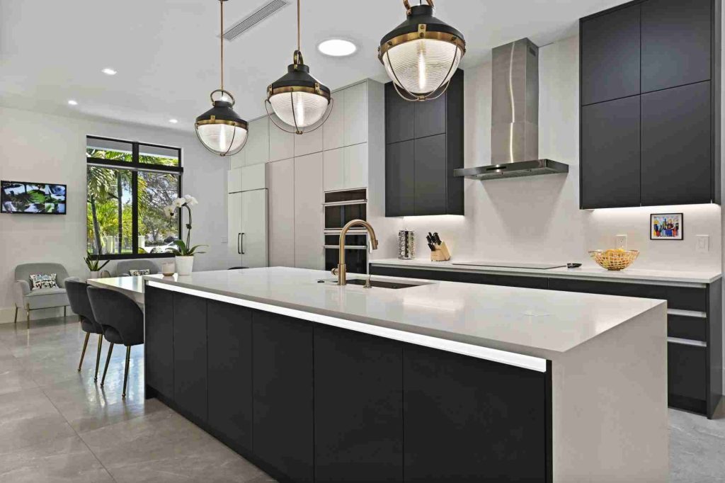 Beautiful Single Story Waterfront Home — 4-bed, 3.5-bath custom waterfront home by Beachfront Builders (photo 7 of 30)