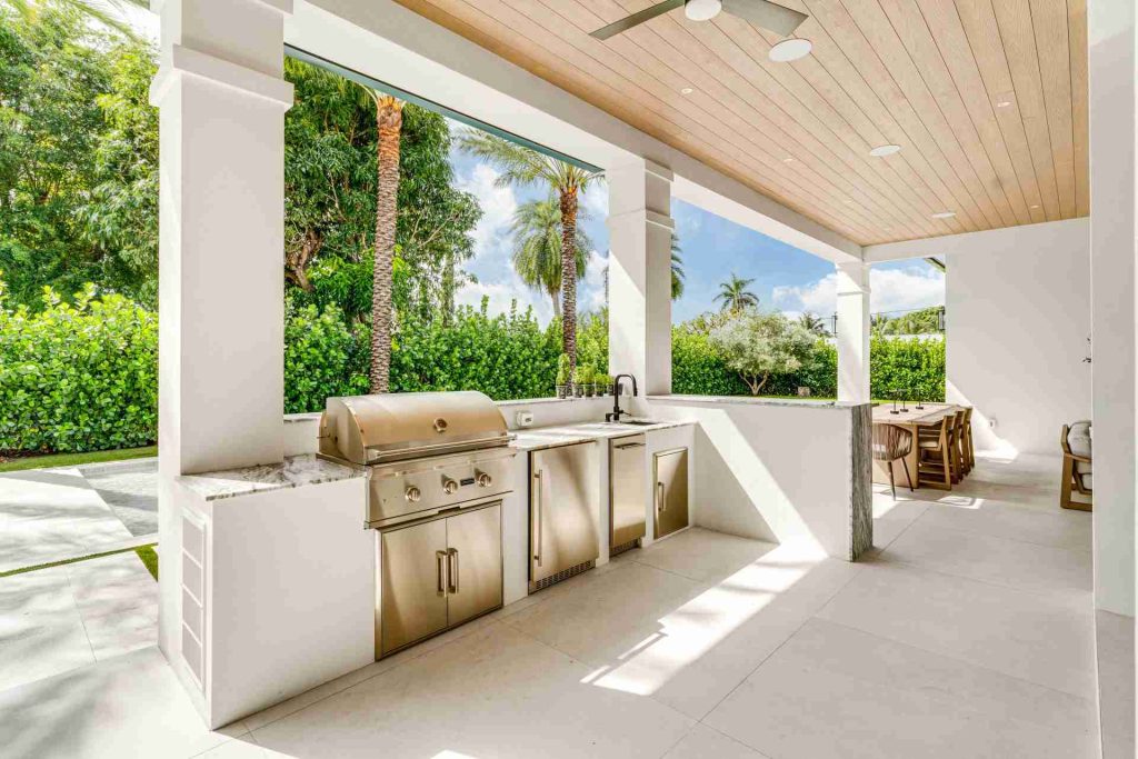946 SW 37th Ct, Boynton Beach — 5-bed, 5.5-bath custom home by Beachfront Builders (photo 10 of 15)