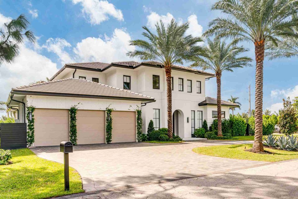 946 SW 37th Ct, Boynton Beach — 5-bed, 5.5-bath custom home by Beachfront Builders (photo 12 of 15)