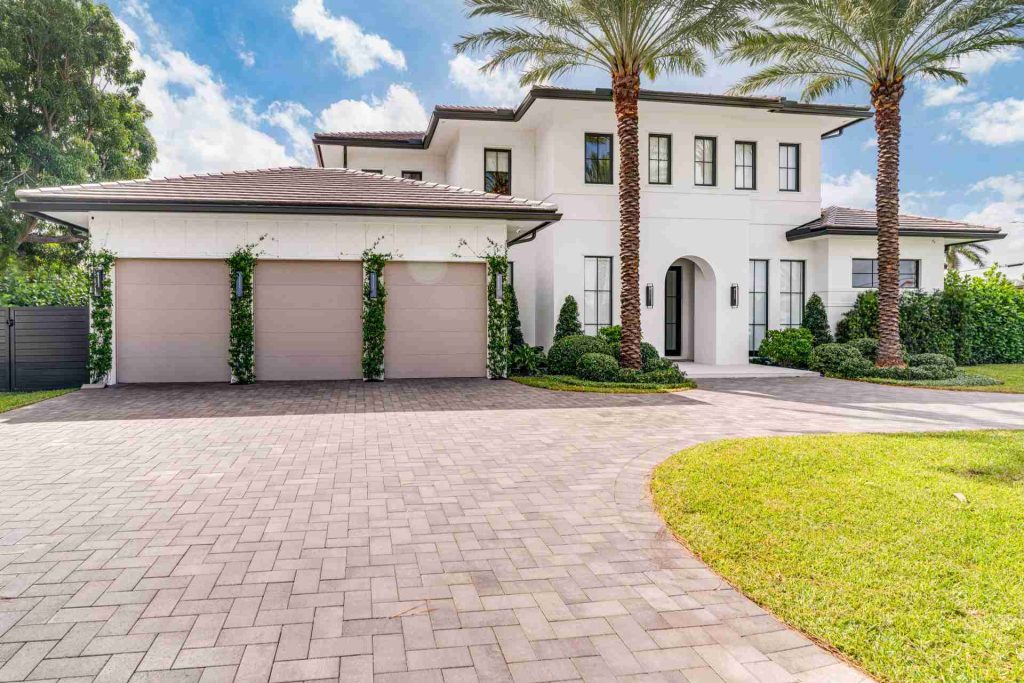 946 SW 37th Ct, Boynton Beach — 5-bed, 5.5-bath custom home by Beachfront Builders (photo 6 of 15)
