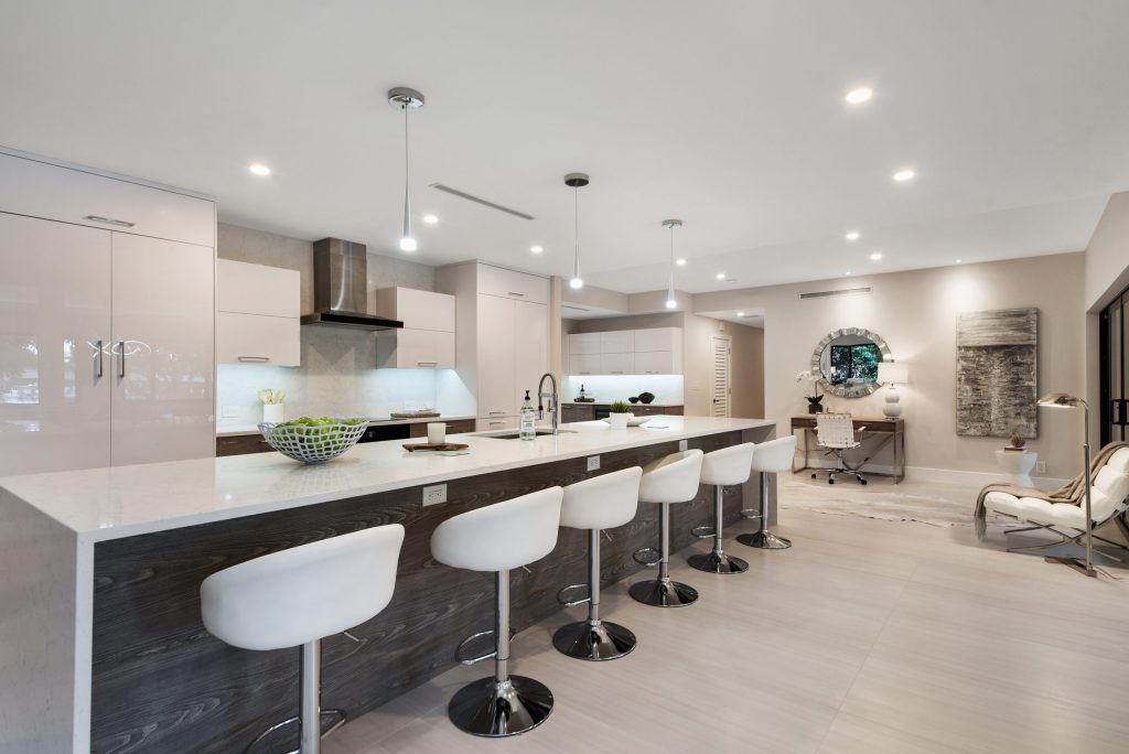 Del Haven, Delray Beach — 4-bed, 4.5-bath custom waterfront home by Beachfront Builders