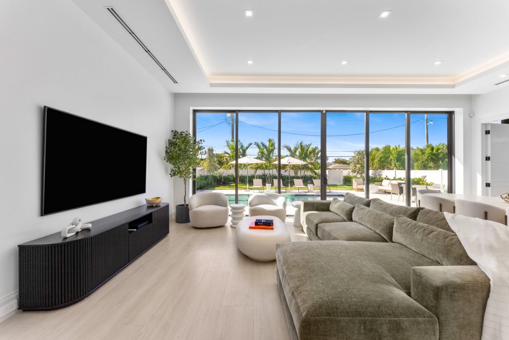 220 S Swinton Ave, Delray Beach — 4-bed, 4-bath custom home by Beachfront Builders (photo 32 of 64)