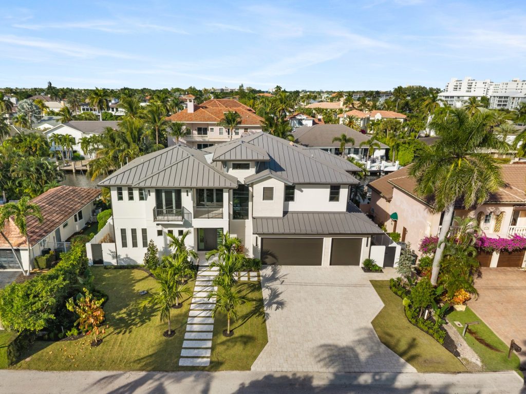 963 Dogwood Dr - Tropic Isle, Delray Beach — 6-bed, 6.5-bath custom waterfront home by Beachfront Builders (photo 14 of 40)