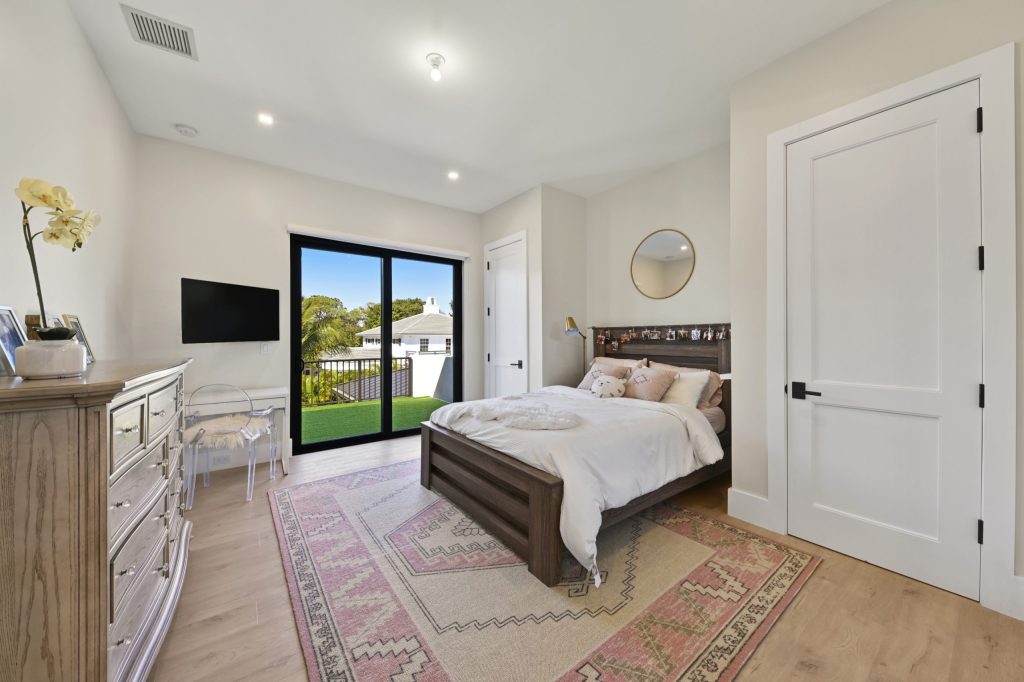 Whispering Pines, Boca Raton — 5-bed, 5.5-bath custom home by Beachfront Builders (photo 27 of 40)