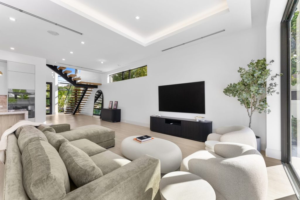 220 S Swinton Ave, Delray Beach — 4-bed, 4-bath custom home by Beachfront Builders (photo 17 of 64)