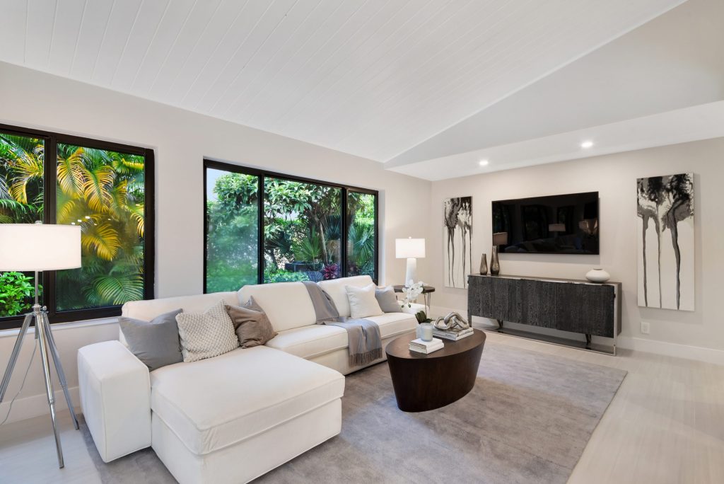 Del Haven, Delray Beach — 4-bed, 4.5-bath custom waterfront home by Beachfront Builders (photo 13 of 27)