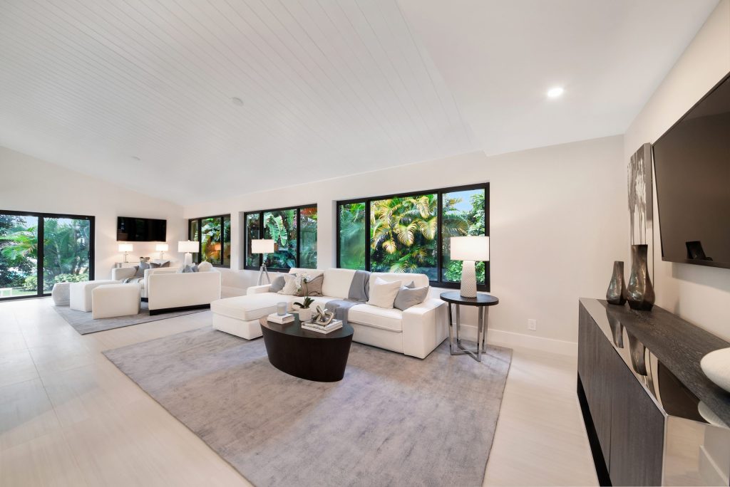 Del Haven, Delray Beach — 4-bed, 4.5-bath custom waterfront home by Beachfront Builders (photo 14 of 27)