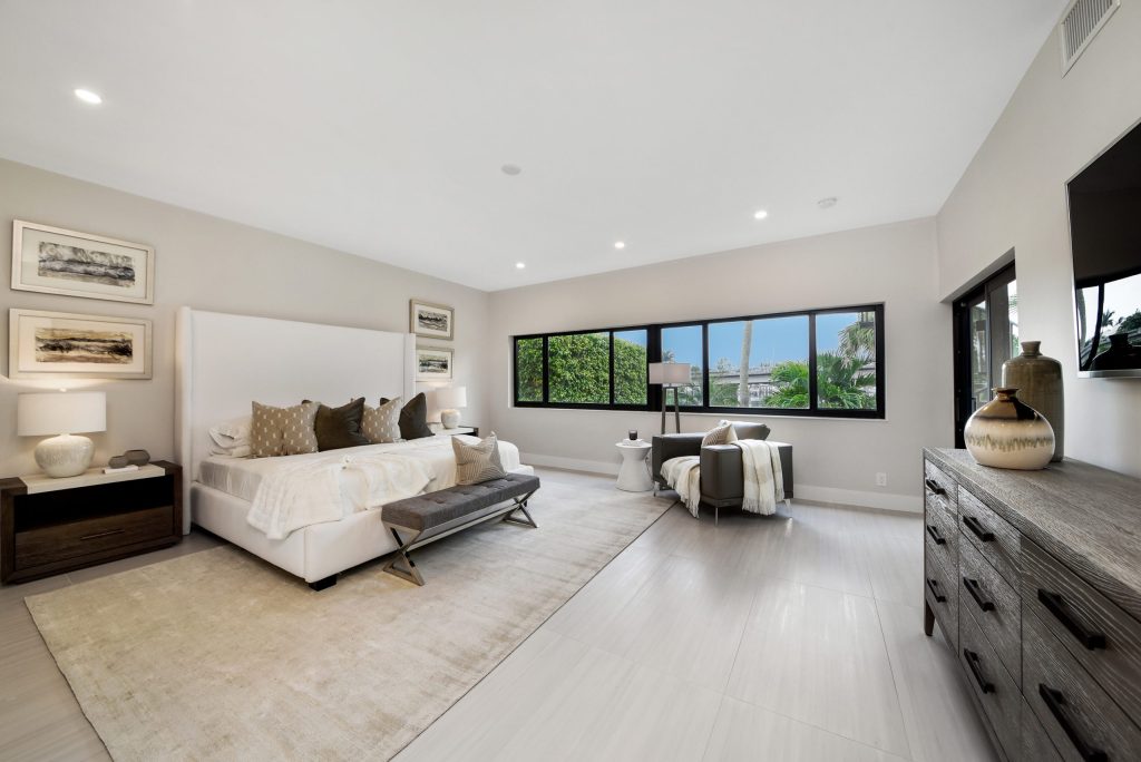 Del Haven, Delray Beach — 4-bed, 4.5-bath custom waterfront home by Beachfront Builders (photo 15 of 27)