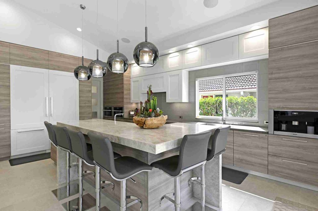 945 Iris Dr, Tropic Isle, Delray Beach — 5-bed, 4.5-bath custom waterfront home by Beachfront Builders (photo 14 of 23)