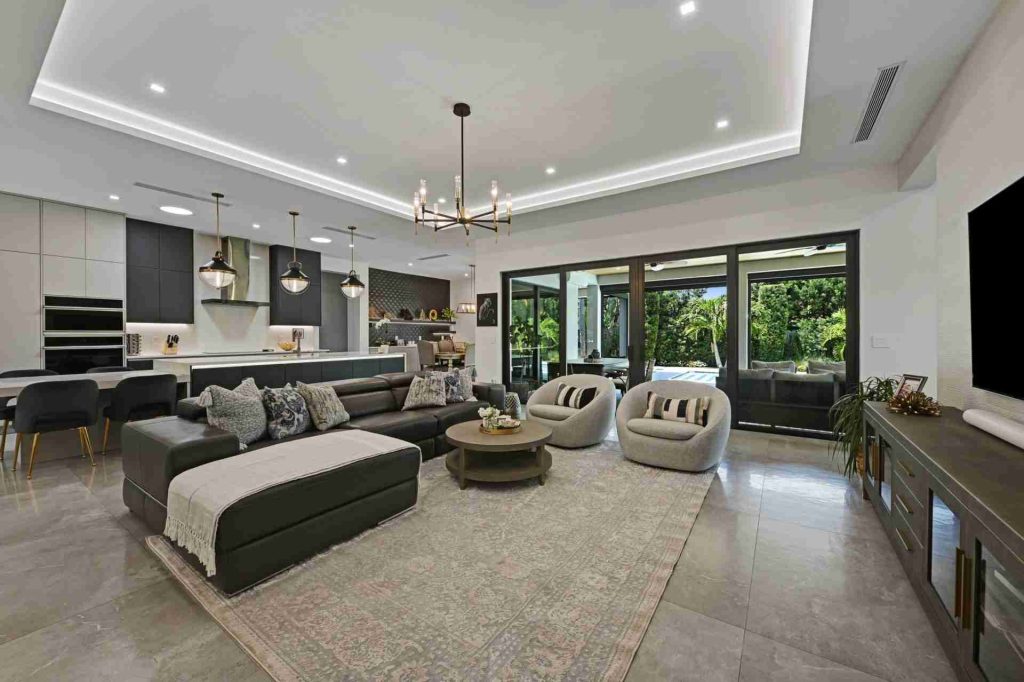 Beautiful Single Story Waterfront Home — 4-bed, 3.5-bath custom waterfront home by Beachfront Builders (photo 20 of 30)