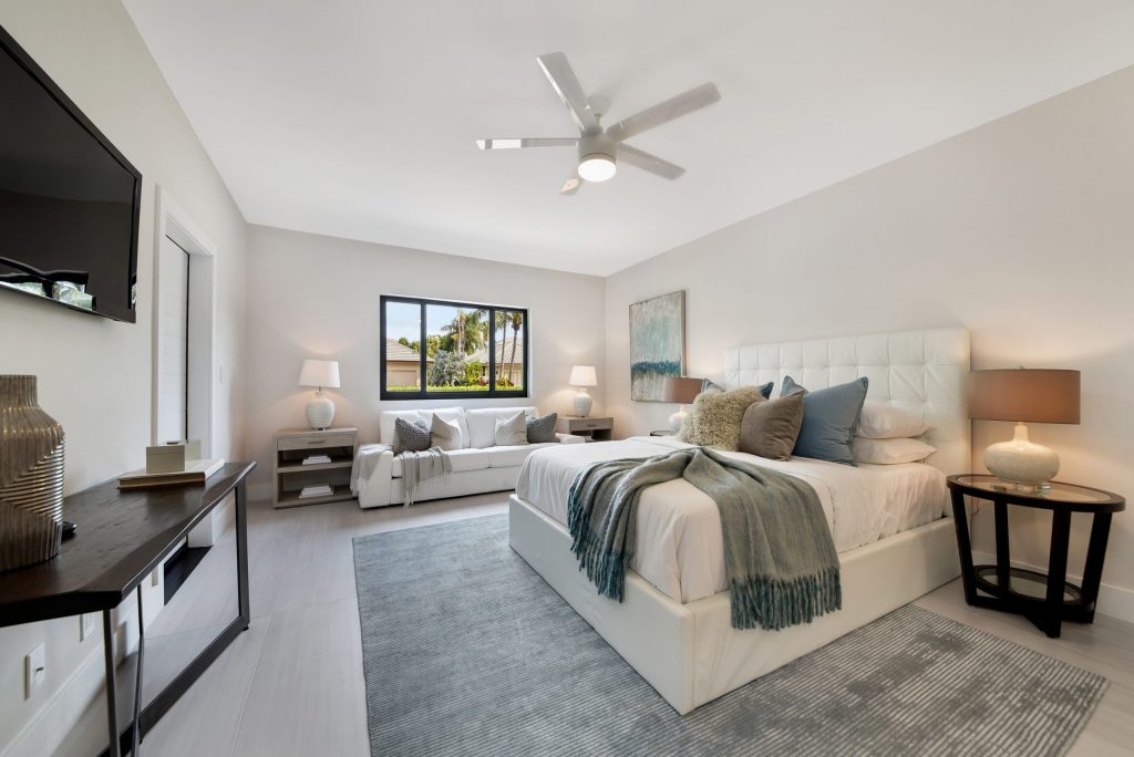 Del Haven, Delray Beach — 4-bed, 4.5-bath custom waterfront home by Beachfront Builders (photo 19 of 27)