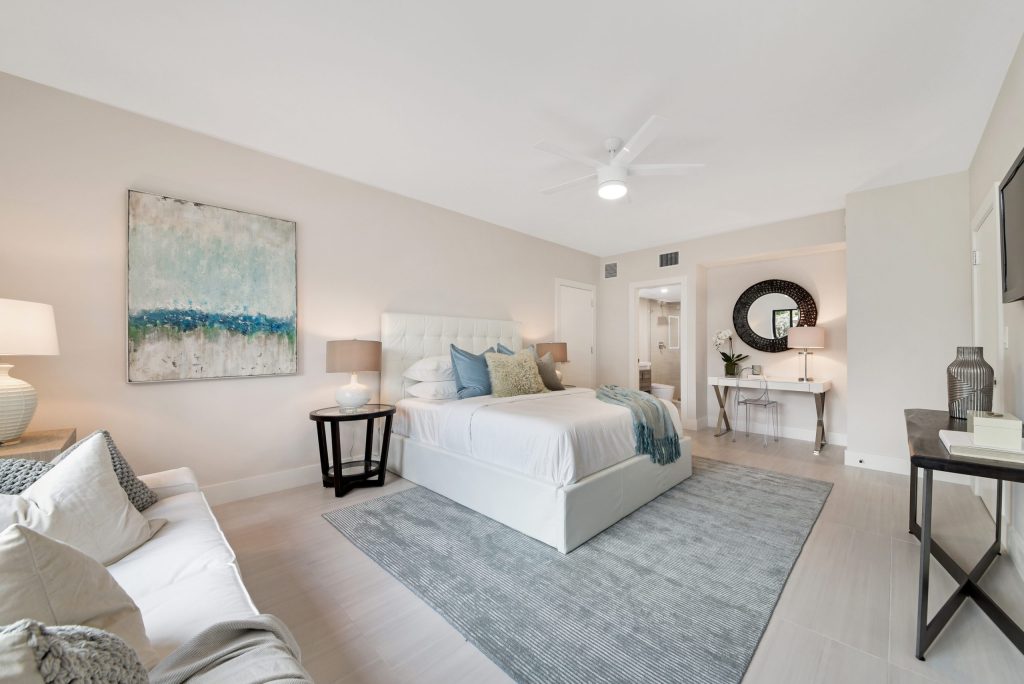 Del Haven, Delray Beach — 4-bed, 4.5-bath custom waterfront home by Beachfront Builders (photo 20 of 27)