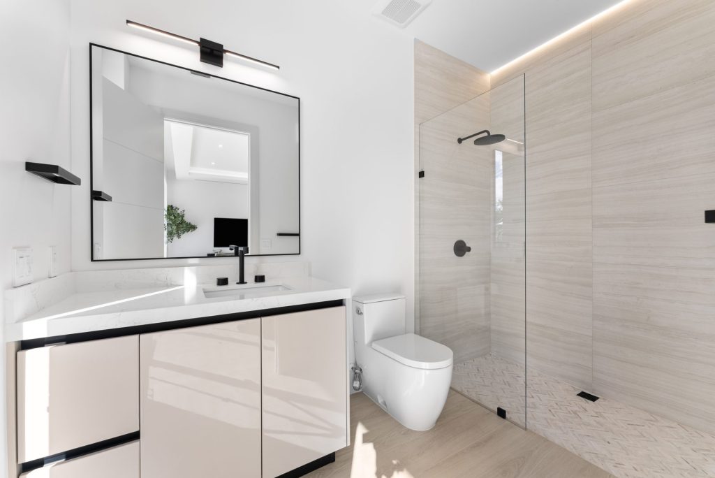 220 S Swinton Ave, Delray Beach — 4-bed, 4-bath custom home by Beachfront Builders (photo 1 of 64)
