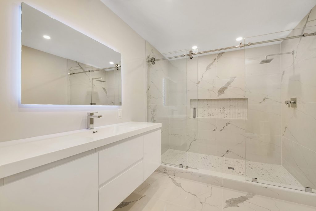 Del Haven, Delray Beach — 4-bed, 4.5-bath custom waterfront home by Beachfront Builders (photo 25 of 27)