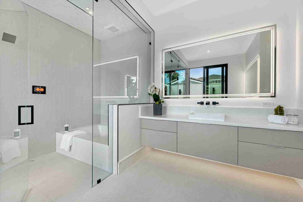 Coconut Palm Tropic Isle, Delray Beach — 6-bed, 6.5-bath custom waterfront home by Beachfront Builders (photo 36 of 59)