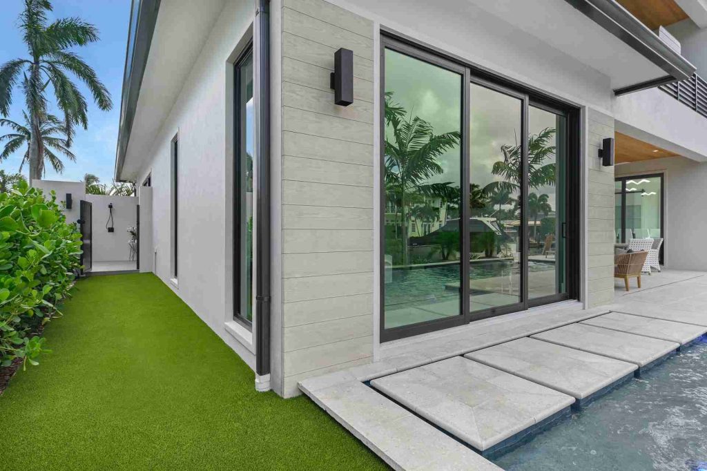 Coconut Palm Tropic Isle, Delray Beach — 6-bed, 6.5-bath custom waterfront home by Beachfront Builders (photo 23 of 59)