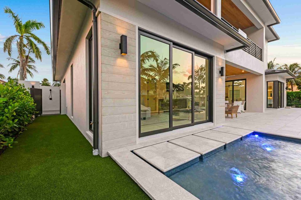 Coconut Palm Tropic Isle, Delray Beach — 6-bed, 6.5-bath custom waterfront home by Beachfront Builders (photo 15 of 59)