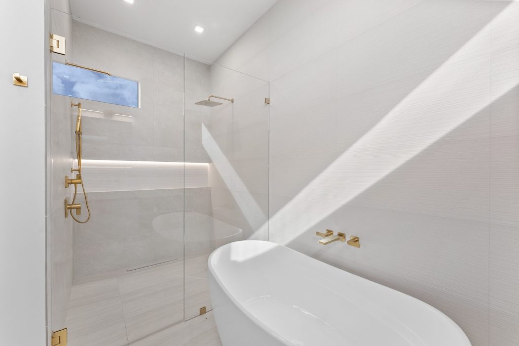 220 S Swinton Ave, Delray Beach — 4-bed, 4-bath custom home by Beachfront Builders (photo 5 of 64)