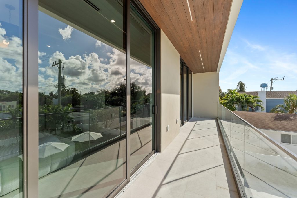 220 S Swinton Ave, Delray Beach — 4-bed, 4-bath custom home by Beachfront Builders (photo 50 of 64)