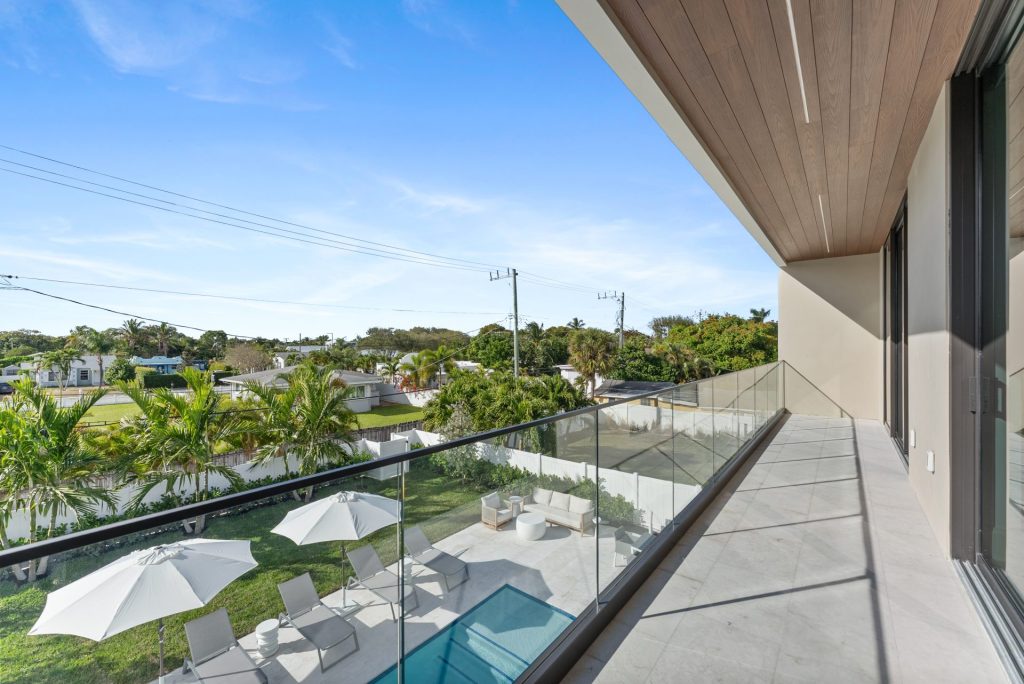 220 S Swinton Ave, Delray Beach — 4-bed, 4-bath custom home by Beachfront Builders (photo 47 of 64)