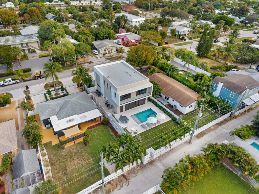 220 S Swinton Ave, Delray Beach — 4-bed, 4-bath custom home by Beachfront Builders (photo 40 of 64)