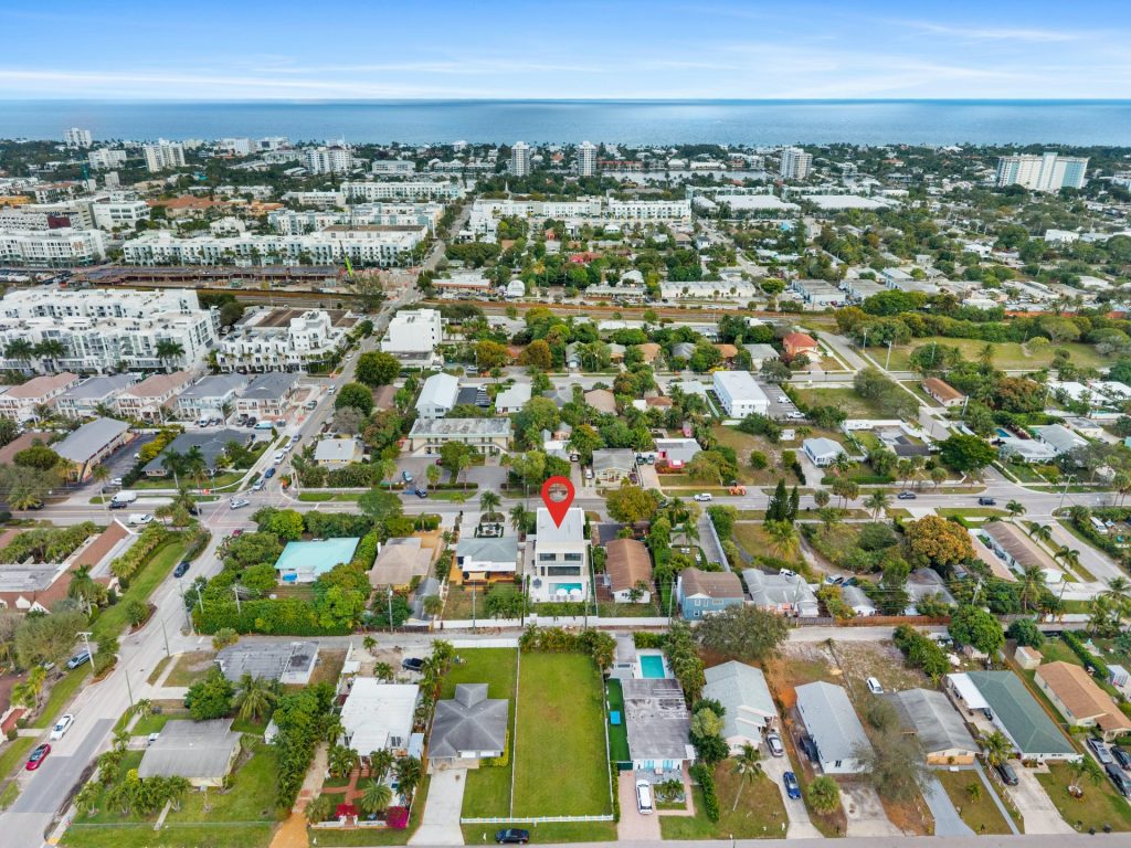 220 S Swinton Ave, Delray Beach — 4-bed, 4-bath custom home by Beachfront Builders (photo 36 of 64)