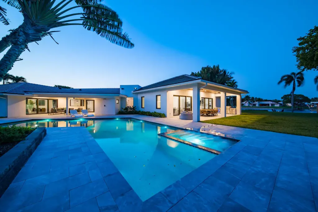 Waterfront Lake Ida Addition / Renovation, Delray Beach — 5-bed, 3-bath luxury waterfront renovation by Beachfront Builders (photo 25 of 40)