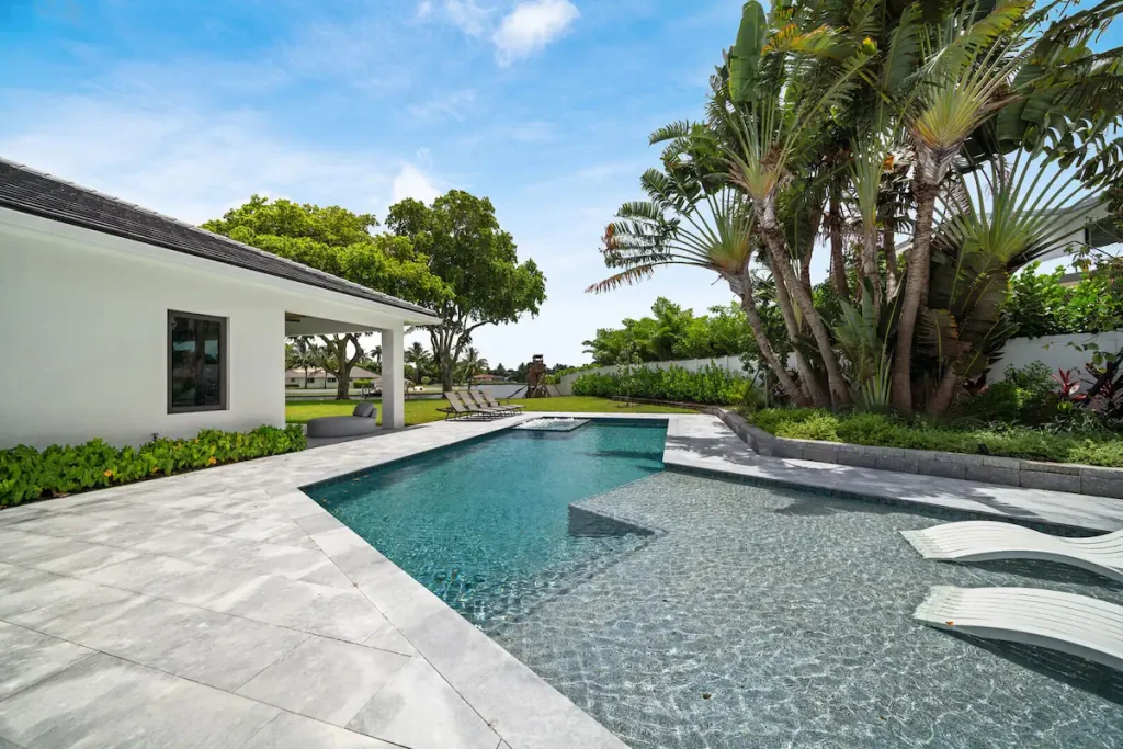 Waterfront Lake Ida Addition / Renovation, Delray Beach — 5-bed, 3-bath luxury waterfront renovation by Beachfront Builders (photo 21 of 40)