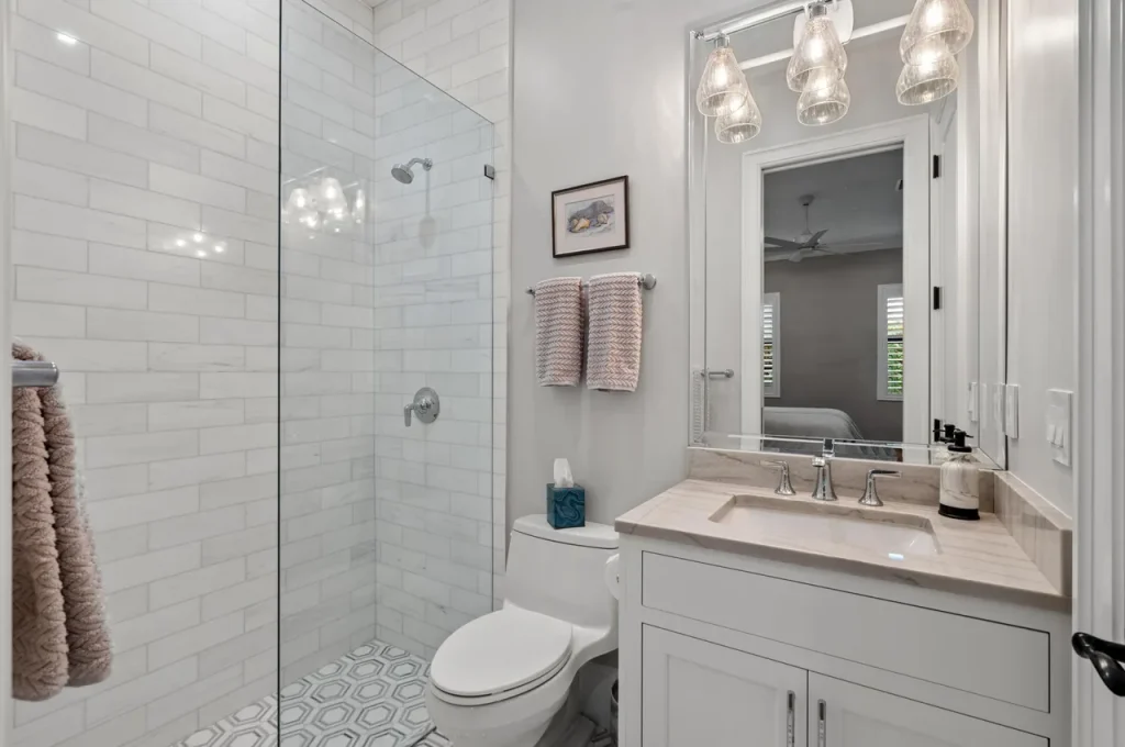 Allamanda Dr Tropic Isle, Delray Beach — 5-bed, 3.5-bath custom home by Beachfront Builders (photo 38 of 41)