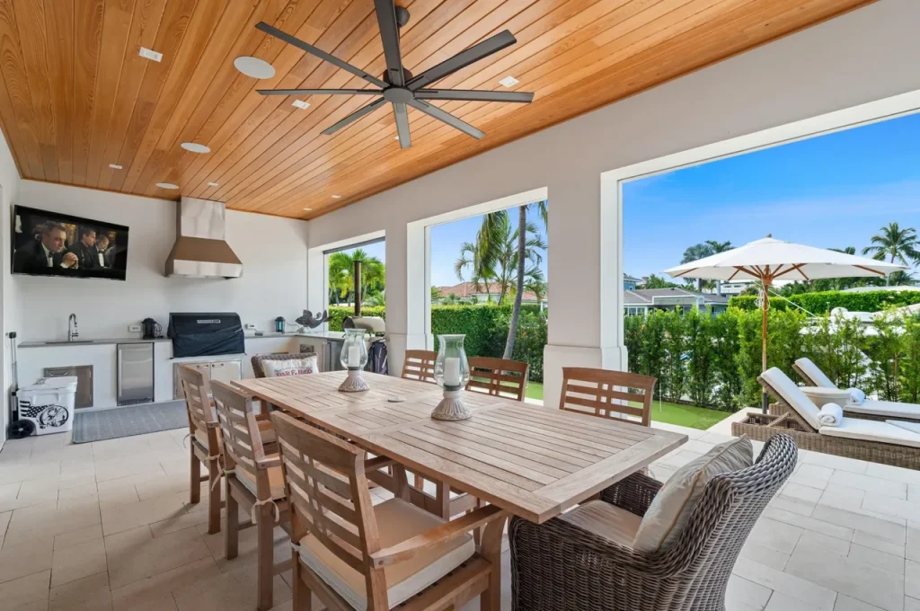 Allamanda Dr Tropic Isle, Delray Beach — 5-bed, 3.5-bath custom home by Beachfront Builders (photo 28 of 41)