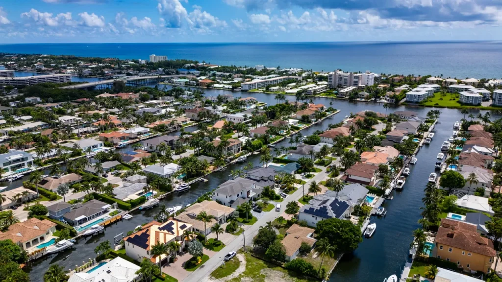 Allamanda Dr Tropic Isle, Delray Beach — 5-bed, 3.5-bath custom home by Beachfront Builders (photo 21 of 41)