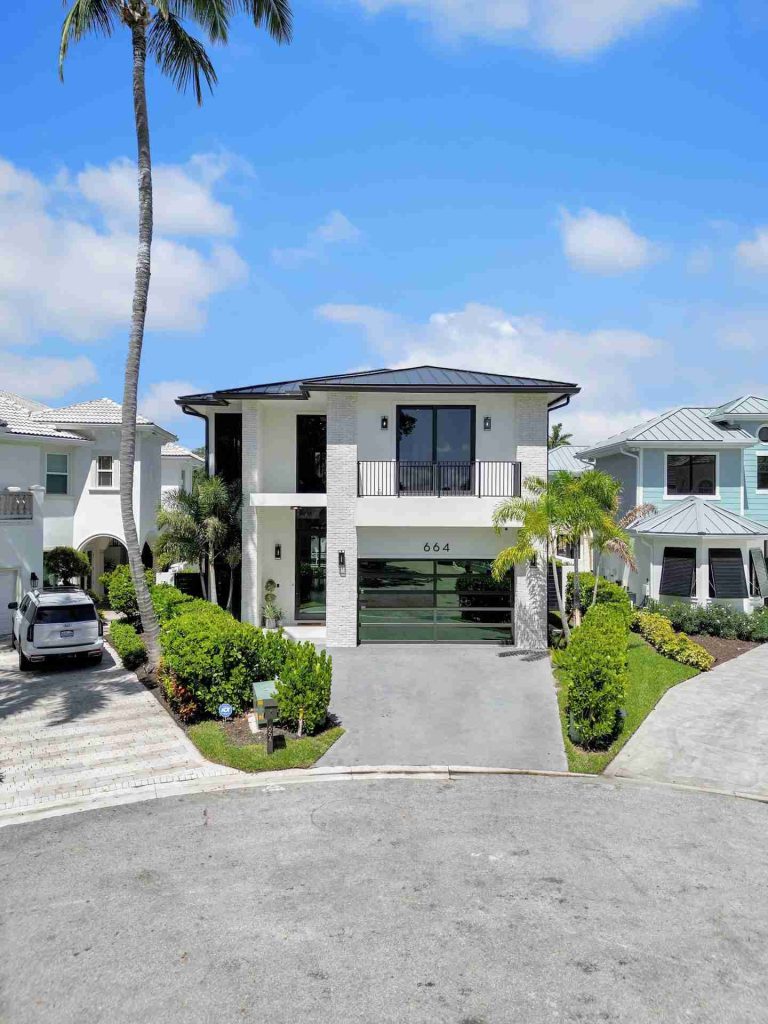 The Luxurious Lifestyle Beckons: New-Construction Paradise in Boca Marina Yacht Club, Boca Raton — 4-bed, 4.5-bath custom waterfront home by Beachfront Builders (photo 13 of 54)