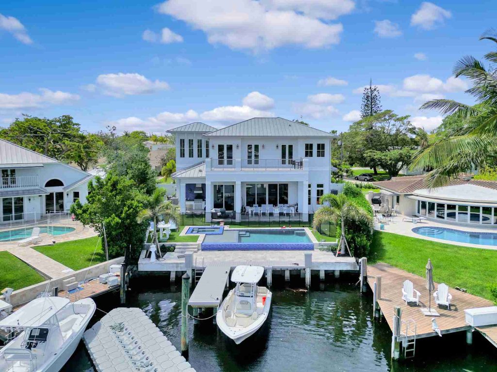 Spanish Tr, Delray Beach — 4-bed, 3.5-bath custom waterfront home by Beachfront Builders (photo 3 of 9)