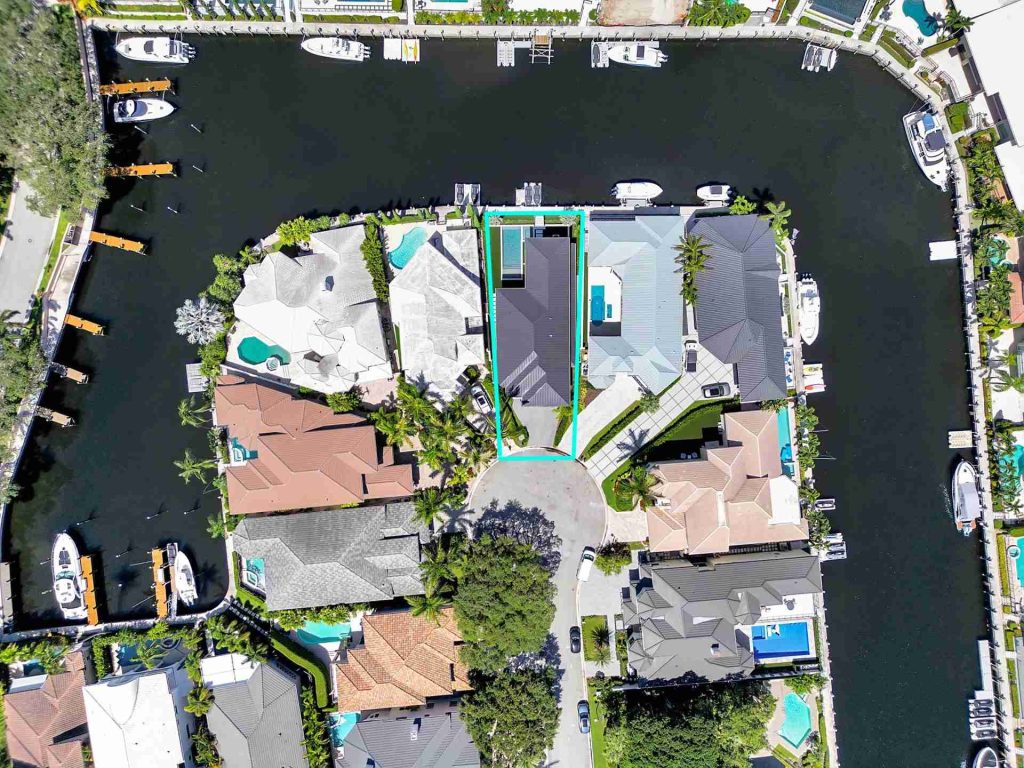 The Luxurious Lifestyle Beckons: New-Construction Paradise in Boca Marina Yacht Club, Boca Raton — 4-bed, 4.5-bath custom waterfront home by Beachfront Builders (photo 5 of 54)