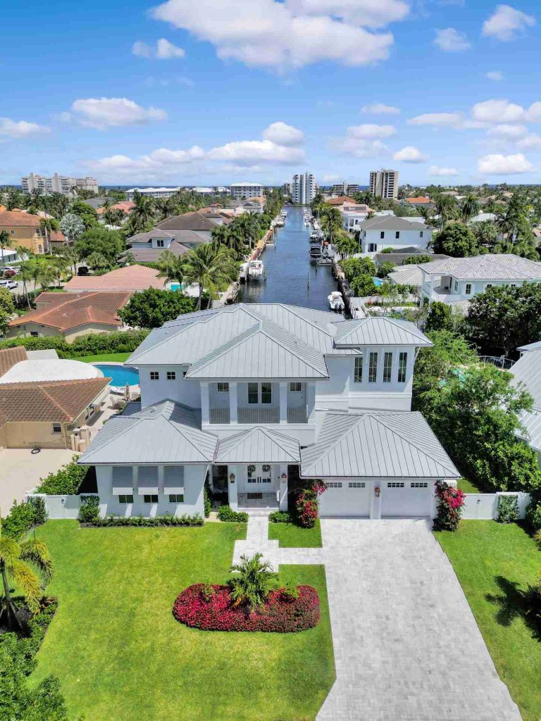 Spanish Tr, Delray Beach — 4-bed, 3.5-bath custom waterfront home by Beachfront Builders (photo 6 of 9)