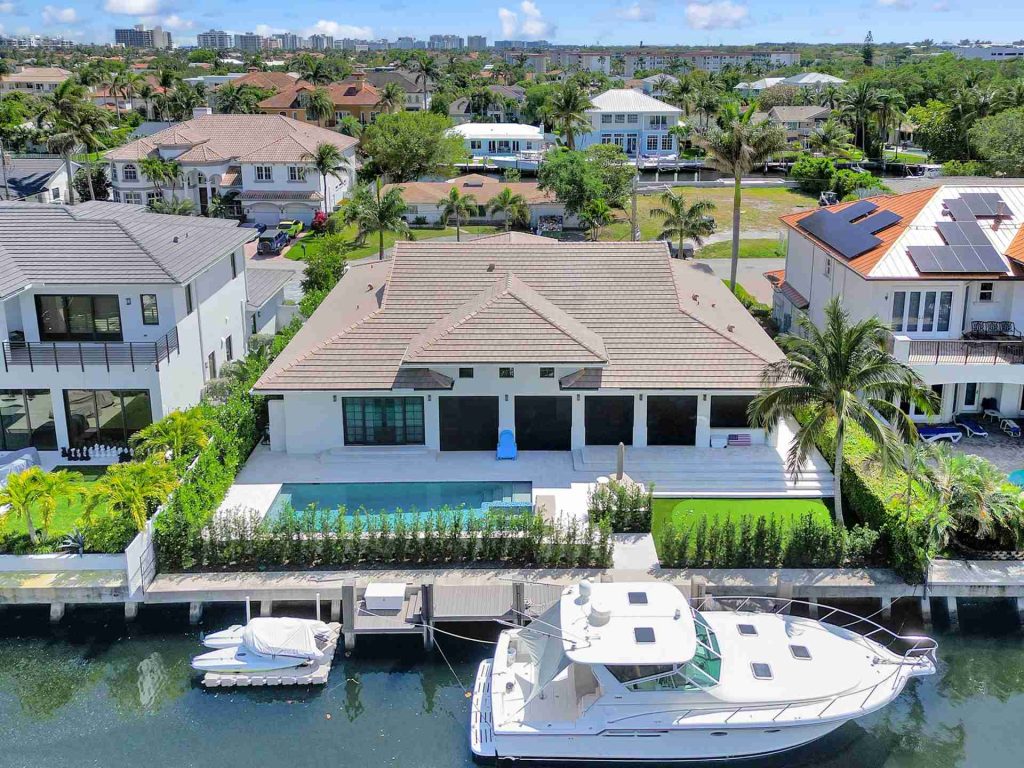 Allamanda Dr Tropic Isle, Delray Beach — 5-bed, 3.5-bath custom home by Beachfront Builders (photo 18 of 41)