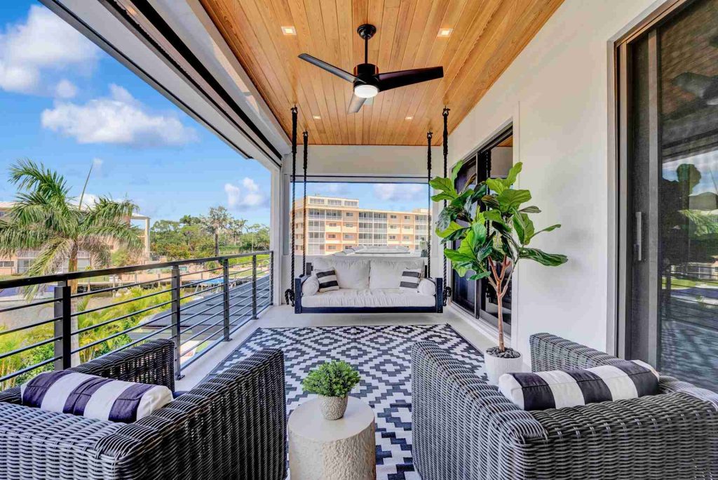 Unveiling the Luxury Waterfront Gem of Boca Raton — 4-bed, 4.5-bath custom waterfront home by Beachfront Builders (photo 21 of 41)