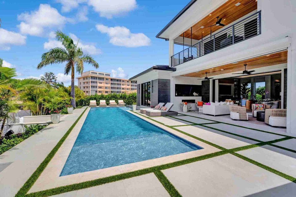 Unveiling the Luxury Waterfront Gem of Boca Raton — 4-bed, 4.5-bath custom waterfront home by Beachfront Builders (photo 38 of 41)